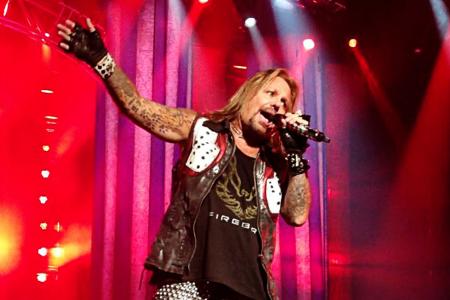 Motley Crue-Sänger Vince Neil im Krankenhaus