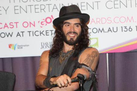 Russell Brand: Hat er eine Neue?